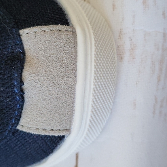 Muk Luks Kyle navy blue slip on sneakers with plaid accents NWOT - Picture 5 of 12